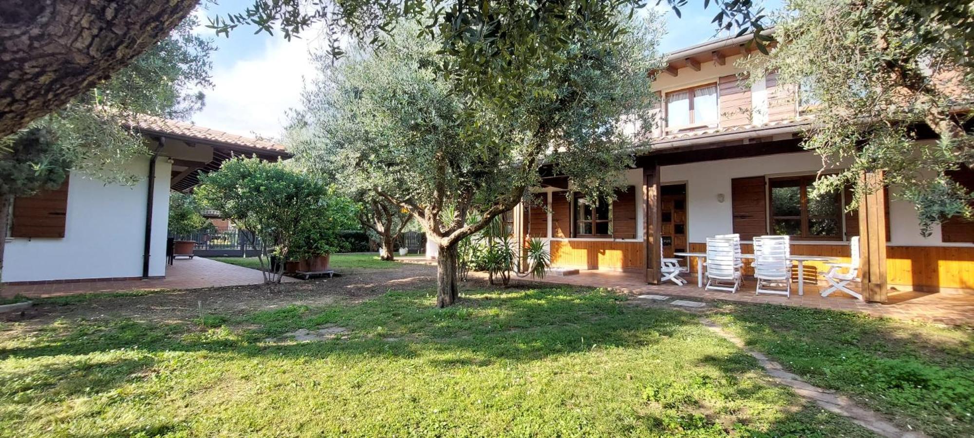 Elisa Holidays Apartments Puegnago del Garda Exterior photo